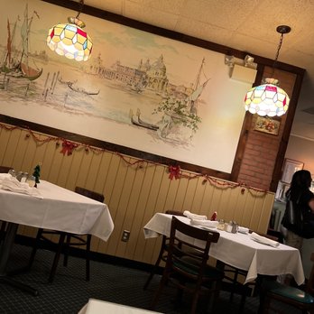 Vulcano's Italian Restaurant - the dining area - Italian Near Me - Tequesta, Florida Vulcano's Italian Restaurant - the dining area - Italian Near Me - Tequesta, Florida