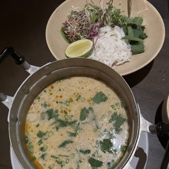 Vinai - Chicken Curry had great flavors - New American Near Me - Minneapolis, Minnesota
