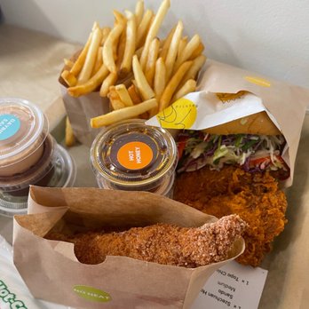 Daybird - Chicken Shop Near Me - Los Angeles, California Daybird - Chicken Shop Near Me - Los Angeles, California