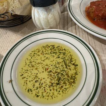 Mandola's Italian Kitchen - Dipping oil - Italian Near Me - Cedar Park, Texas