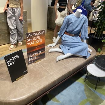 Aritzia - Women's Clothing Near Me - New York, New York