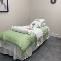 Phoenix Earth Massage Therapy