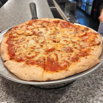 Dirty Birdie Golf - 14" Classic pizza - Axe Throwing Near Me - Monroe, Michigan