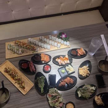 Oji Sushi & Bar - Sushi Bars Near Me - Costa Mesa, California Oji Sushi & Bar - Sushi Bars Near Me - Costa Mesa, California