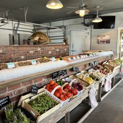 Motts Channel Seafood - Fish and produce