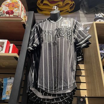 BoxLunch - Women's Clothing Near Me - Orlando, Florida