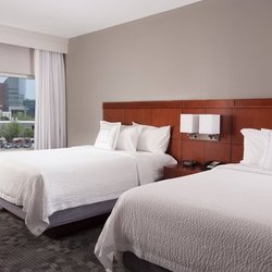Courtyard by Marriott Charleston Waterfront