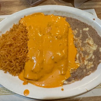 La Fiesta Restaurant - Grandma 's Especial chicken enchiladas - Mexican Near Me - Mountain View, California La Fiesta Restaurant - Grandma 's Especial chicken enchiladas - Mexican Near Me - Mountain View, California