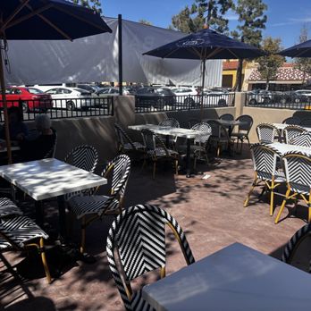 Paris Baguette - Patio seating - Bakeries Near Me - Thousand Oaks, California Paris Baguette - Patio seating - Bakeries Near Me - Thousand Oaks, California