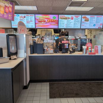 Burgerville - Order counter - Burgers Near Me - Woodland, Washington