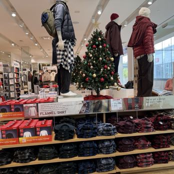 Uniqlo - Accessories Near Me - Torrance, California Uniqlo - Accessories Near Me - Torrance, California