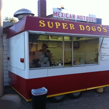 Super Dogo's - The outside - Food Trucks Near Me - Reno, Nevada Super Dogo's - The outside - Food Trucks Near Me - Reno, Nevada