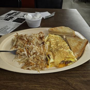 Grady's Truckstop - Rest Stops Near Me - Pulaski, Georgia