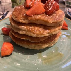 Bill's - Fruit stack of pancakes