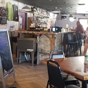 The Gator Shack - Bar - Seafood Near Me - Sebring, Florida