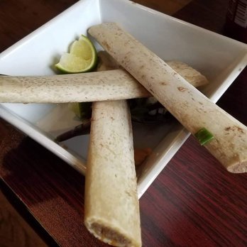 Sizzling Kitchen - Meat slides off the bone.  Just lift it out! - Italian Near Me - Lowell, Massachusetts