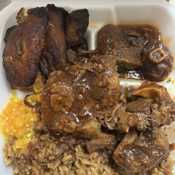 Caribbean Fiesta - Oxtail Stew (4 Large pcs. or 5 small pcs.) Fried Yellow Plantains Peas and Rice - Caribbean Near Me - Duluth, Georgia