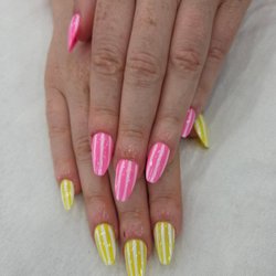 Lucky Nails & Spa