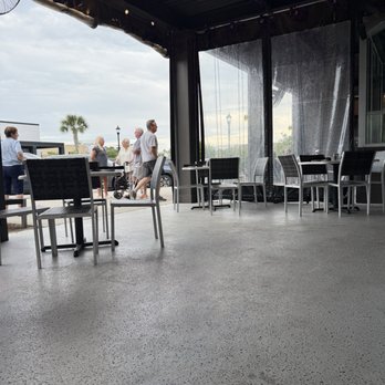 Frankie Bones Bluffton - Outdoor dining - American Near Me - Bluffton, South Carolina Frankie Bones Bluffton - Outdoor dining - American Near Me - Bluffton, South Carolina