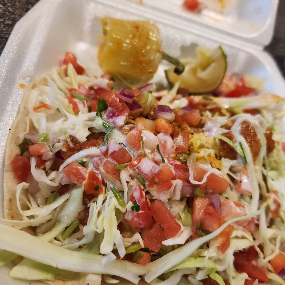 Mariscos El Puerto - Tacos con chile Gueritos - Seafood Near Me - Chino, California