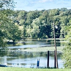 Veterans Memorial Park - Lake view