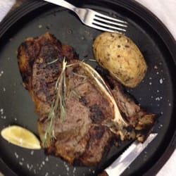 Taverna Della Rocca Rist. Incannucciata di Camilli S.& C.sas - Steak fiorentina