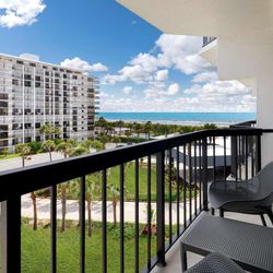 Hilton Garden Inn - Cocoa Beach - Guest room