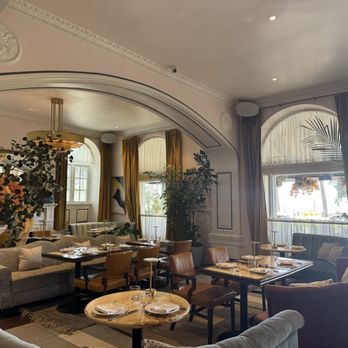 The Georgian Hotel - Restaurant in lobby - Hotels Near Me - Santa Monica, California The Georgian Hotel - Restaurant in lobby - Hotels Near Me - Santa Monica, California