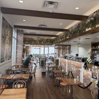 Urth Caffe - Inside - Coffee & Tea Near Me - Henderson, Nevada