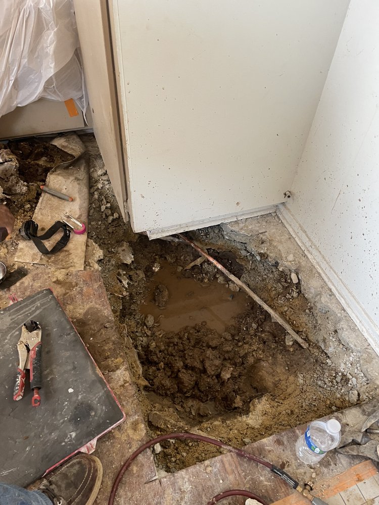 Slide of Gomez Construction