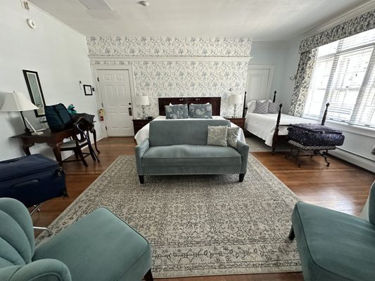 Four Chimneys Inn & Restaurant by null