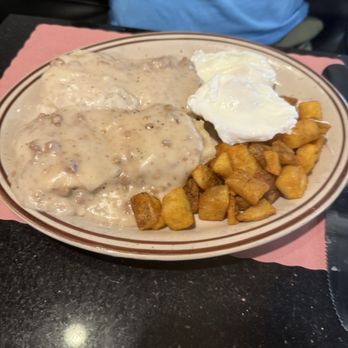 Newcomb's Cafe at Montilio’s - Saus Bisc and Gravy - Breakfast & Brunch Near Me - Braintree, Massachusetts Newcomb's Cafe at Montilio’s - Saus Bisc and Gravy - Breakfast & Brunch Near Me - Braintree, Massachusetts