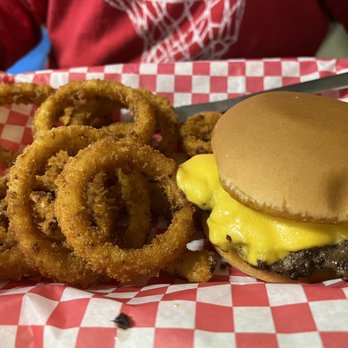 Tim’s Tavern - Cheeseburger & onion rings - Southern Near Me - Benton, Arkansas