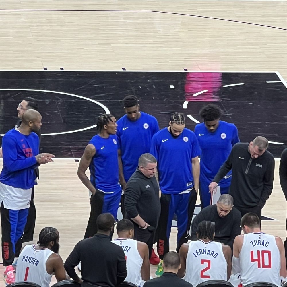 Frost Bank Center - Clippers during timeout. - Stadiums & Arenas Near Me - San Antonio, Texas Frost Bank Center - Clippers during timeout. - Stadiums & Arenas Near Me - San Antonio, Texas