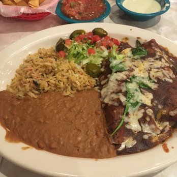 Chuy's - Veggie Enchiladas with chicken - Tex-Mex Near Me - Lutz, Florida