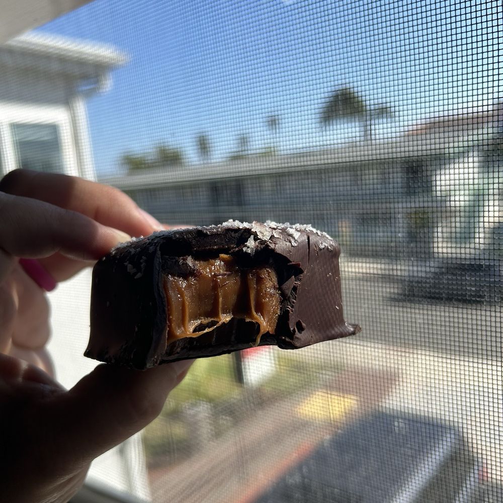 Look at all that buttery caramel! So good!! Look at all that buttery caramel! So good!!