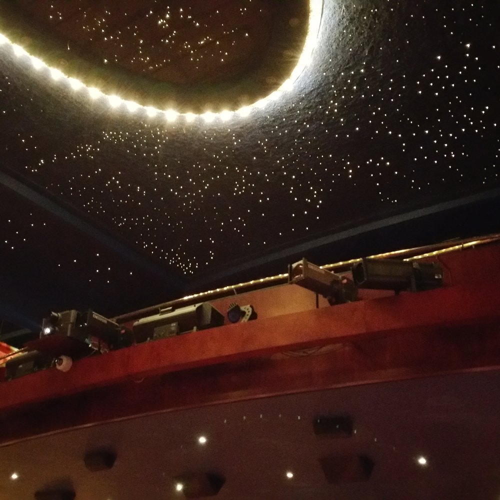 Wintergarten Varieté - Full of stars - Performing Arts Near Me - Berlin, BE