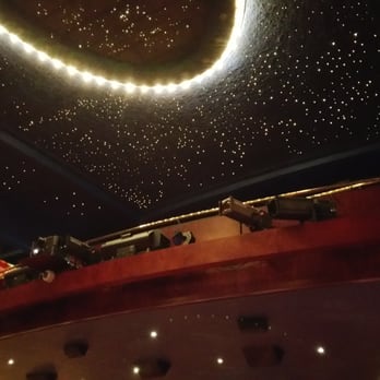 Wintergarten Varieté - Full of stars - Performing Arts Near Me - Berlin, BE