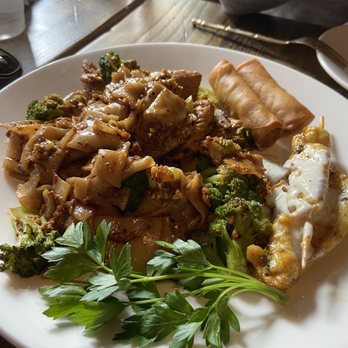 Nicky's Thai Kitchen - Pad Phad See Eaw - Thai Near Me - Pittsburgh, Pennsylvania Nicky's Thai Kitchen - Pad Phad See Eaw - Thai Near Me - Pittsburgh, Pennsylvania