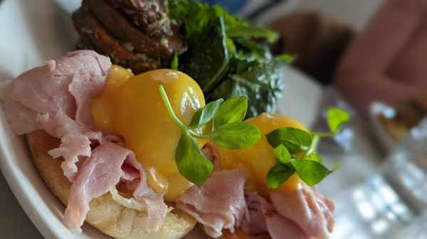 Homer St. Cafe and Bar by null