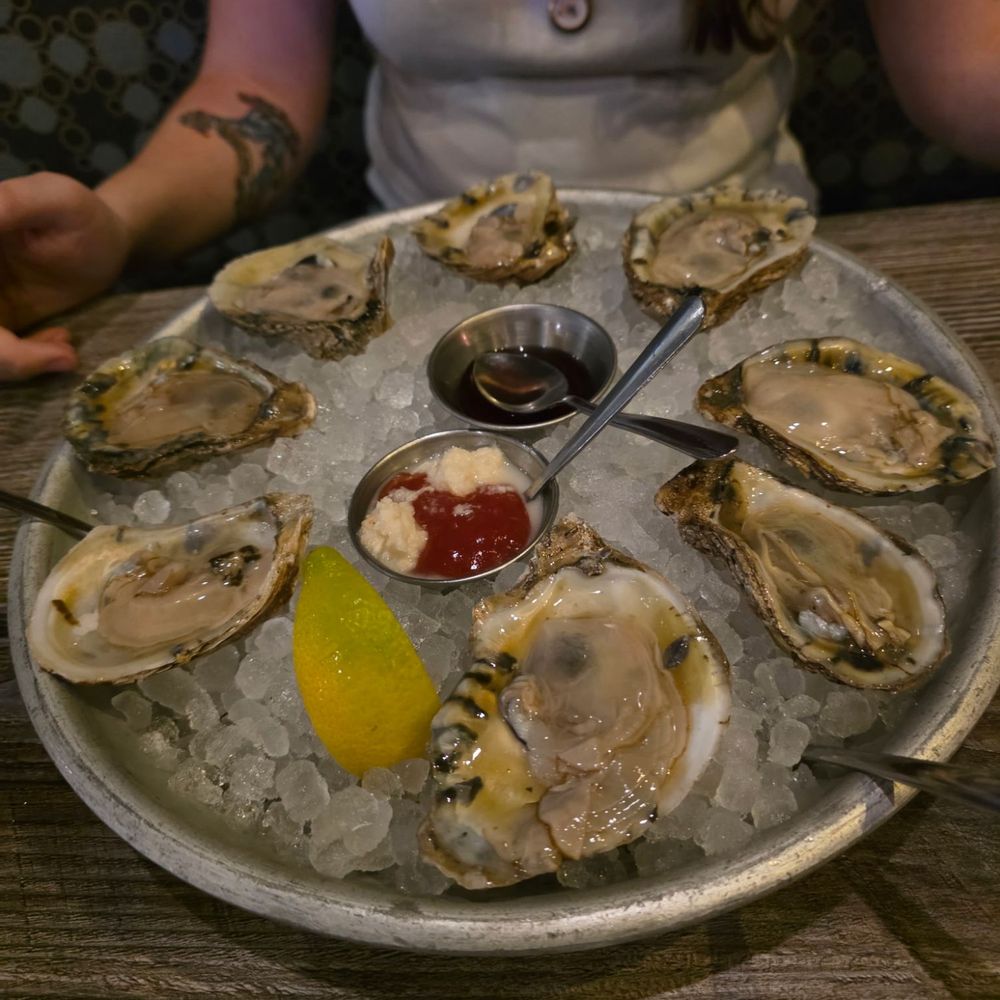 High Tide - raw oysters - Seafood Near Me - Gilbert, Arizona
