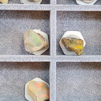 Magik Mirror Metaphysical - Gemstones & Minerals Near Me - Strasburg, Colorado