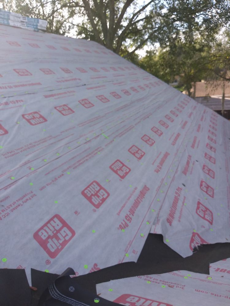 Slide of Saranovic & sons roofing