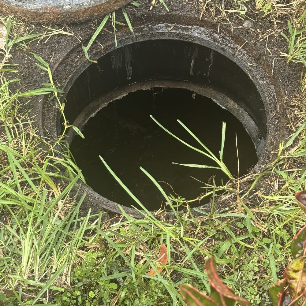 In and out Septic - Septic tank cleaned - Septic Services Near Me - Miami, Florida