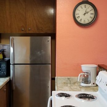 Harbor Shores Apartment Hotel - Remodelled kitchen - Hotels Near Me - Aiea, Hawaii Harbor Shores Apartment Hotel - Remodelled kitchen - Hotels Near Me - Aiea, Hawaii