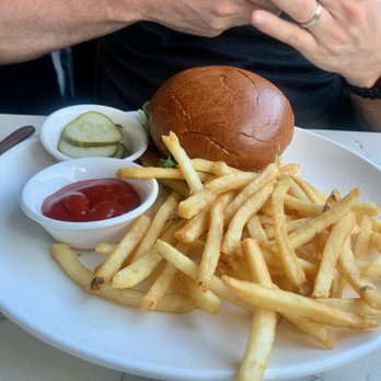 The Warbler - Burger! - Pasta Shops Near Me - Chicago, Illinois