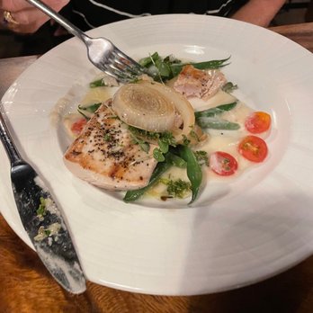 Fond - Fresh Catch, Mahi Mahi. - Asian Fusion Near Me - Lahaina, Hawaii Fond - Fresh Catch, Mahi Mahi. - Asian Fusion Near Me - Lahaina, Hawaii