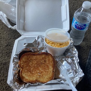 JR's Fresh Spot - Grilled cheese sandwich with a side of Mac N cheese - Salad Near Me - Jeffersonville, Indiana
