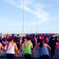Iron Girl Clearwater - Running up the Clearwater Causeway