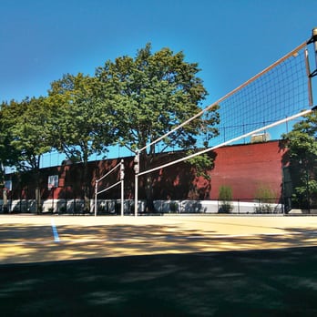 Lou Lodati Park - One of the few public volleyball courts in NYC - Playgrounds Near Me - Sunnyside, New York Lou Lodati Park - One of the few public volleyball courts in NYC - Playgrounds Near Me - Sunnyside, New York